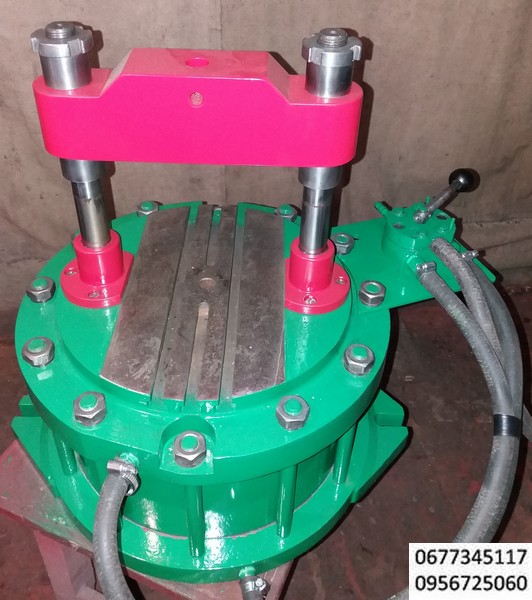 Пресс настольный  пневматический  двухстоечный  номинальное усилие 10 тонн , предназначен для операций холодной штамповки: вырубки, пробивки, гибки, неглубокой вытяжки , опрессовки зажимов , скоб и наконечников на проводах , таблетпресс , таблетирование , габаритный размер — 420х380х450 вес 145кг